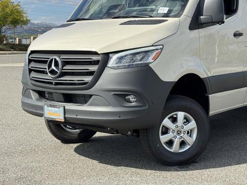 2025 Mercedes-Benz Sprinter 2500 Standard Roof