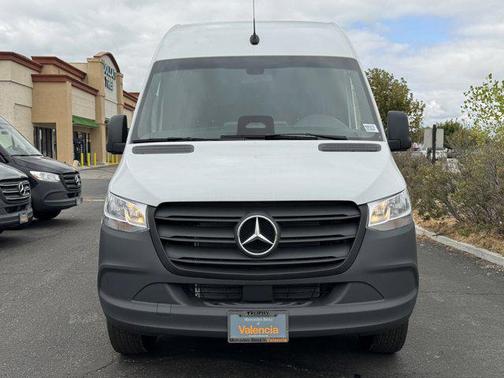2025 Mercedes-Benz Sprinter 2500 Standard Roof