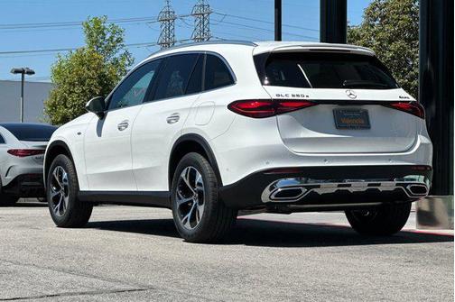 2025 Mercedes-Benz GLC 350e Base