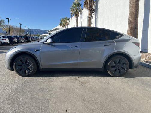 2025 Tesla Model Y Long Range Dual Motor Rear-Wheel Drive
