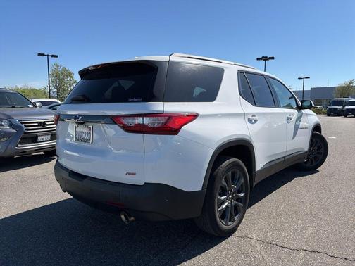 Summit White 2021 Chevrolet Traverse RS