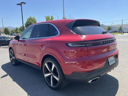 2024 Porsche Cayenne AWD
