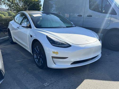 2022 Tesla Model 3 Standard Range