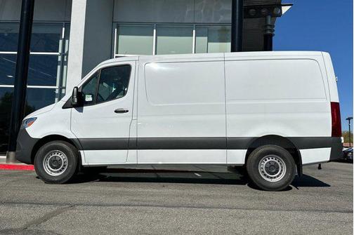 2025 Mercedes-Benz Sprinter 2500 Standard Roof
