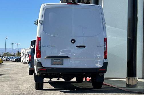 2025 Mercedes-Benz Sprinter 2500 Standard Roof