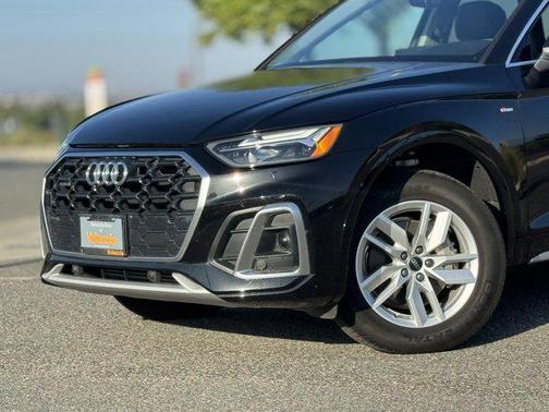 2024 Audi Q5 45 S line Premium