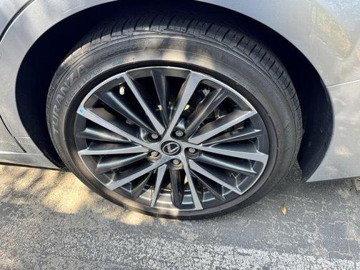 2023 Lexus ES 350 Base
