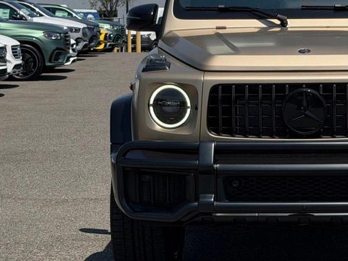 MANUFAKTUR Kalahari Gold Magno 2026 Mercedes-Benz AMG G 63 G 63 AMG