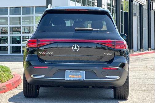 2025 Mercedes-Benz EQB 300 4MATIC