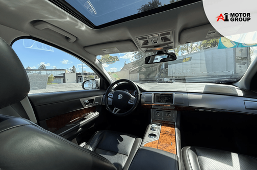 2009 Jaguar XF Premium Luxury