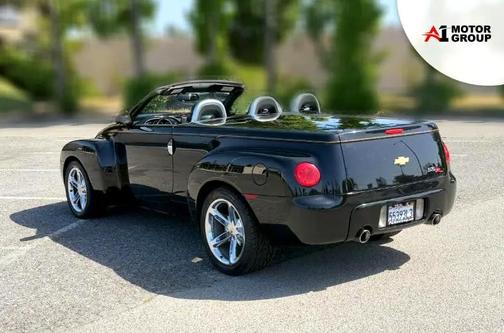 2005 Chevrolet SSR Base