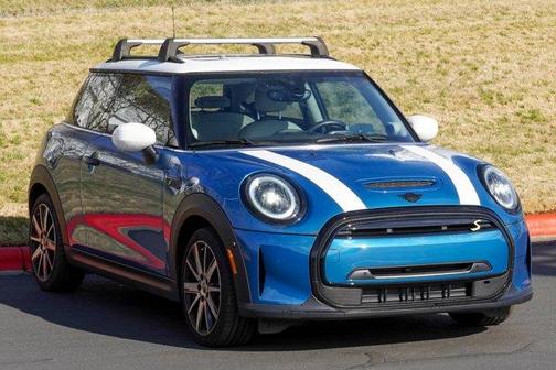 2024 MINI SE Hardtop Cooper