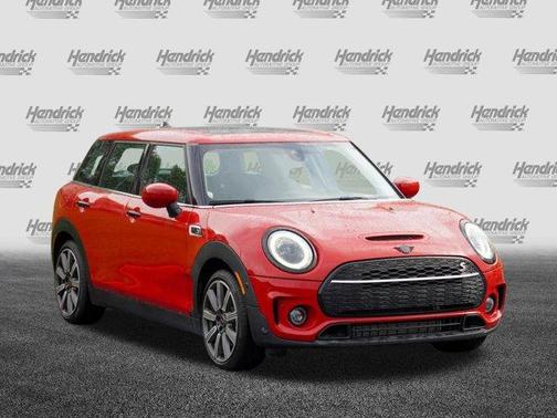 Chili Pepper Red 2023 MINI Clubman Cooper S