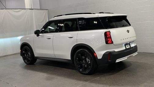 White Metallic 2025 MINI Countryman Base