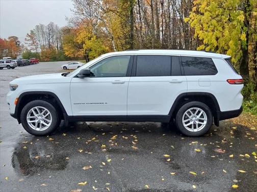 2023 Jeep Grand Cherokee L Laredo 4x4