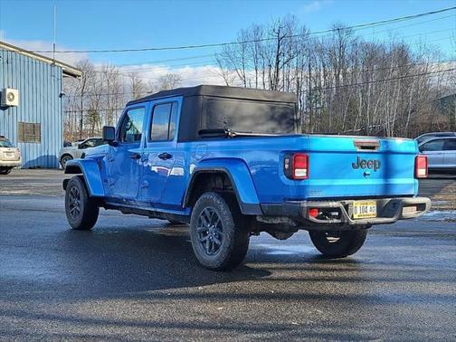 2022 Jeep Gladiator Sport S 4x4