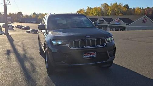 2024 Jeep Grand Cherokee Laredo X 4x4