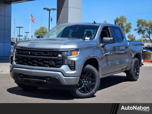 2025 Chevrolet Silverado 1500 Custom