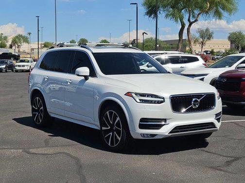 2019 Volvo XC90 T6 Momentum