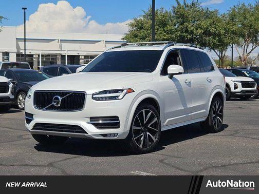 2019 Volvo XC90 T6 Momentum