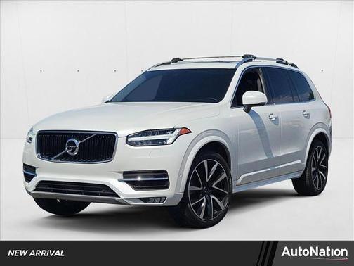 2019 Volvo XC90 T6 Momentum