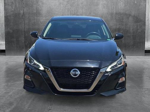 2021 Nissan Altima SR FWD