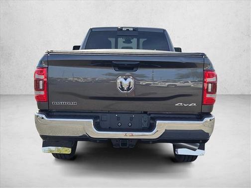 2024 RAM 3500 Big Horn Crew Cab 4x4 8' Box