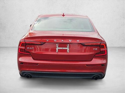 2019 Volvo S60 T5 Momentum