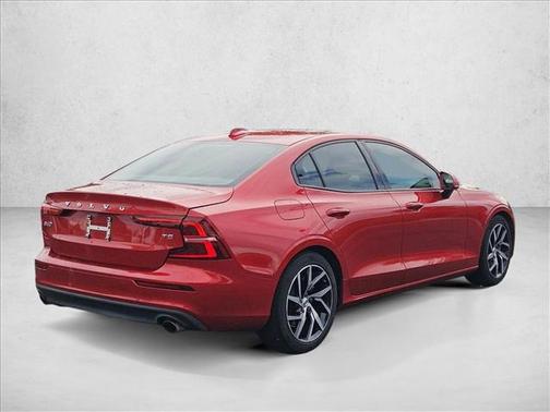2019 Volvo S60 T5 Momentum