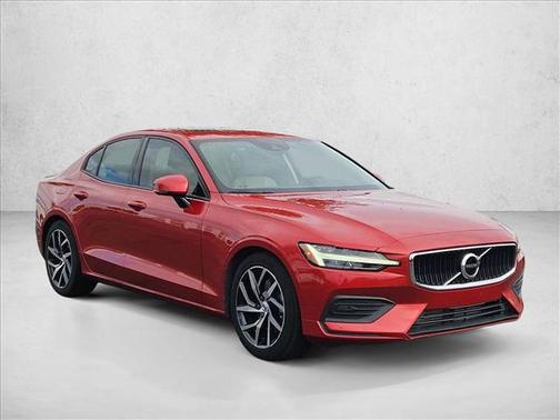 2019 Volvo S60 T5 Momentum