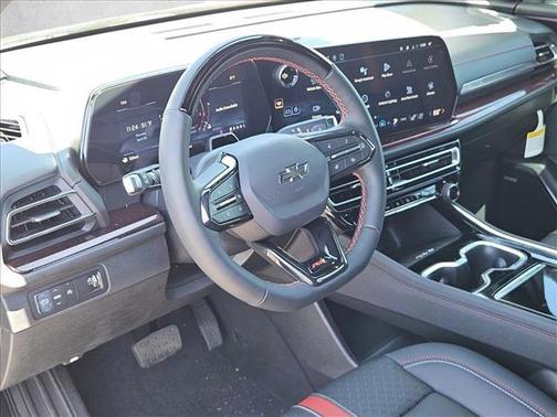 Mosaic Black Metallic 2026 Chevrolet Traverse RS