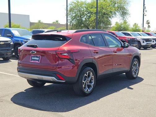 2025 Chevrolet Trax LT