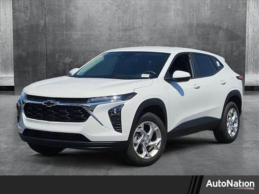 2025 Chevrolet Trax LS