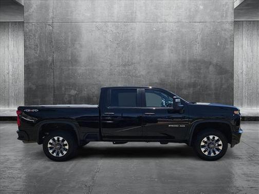 2022 Chevrolet Silverado 2500 Custom