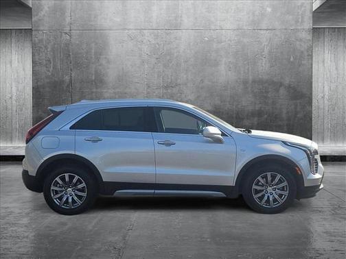 2020 Cadillac XT4 Premium Luxury