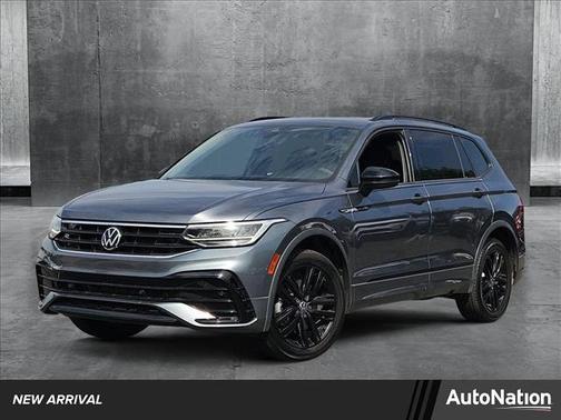 2022 Volkswagen Tiguan 2.0T SE R-Line Black