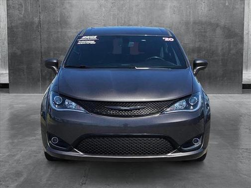 2020 Chrysler Pacifica Touring
