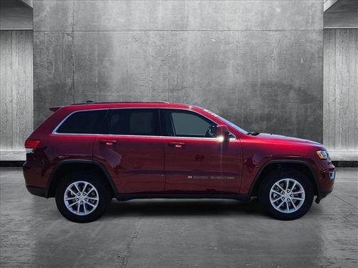 2022 Jeep Grand Cherokee Laredo