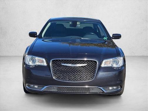 2018 Chrysler 300 Touring