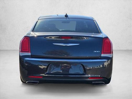 2018 Chrysler 300 Touring