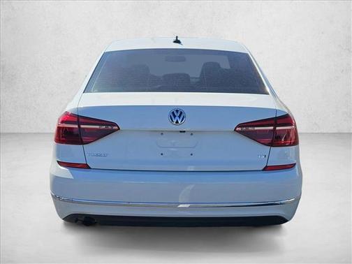 2019 Volkswagen Passat 2.0T Wolfsburg Edition