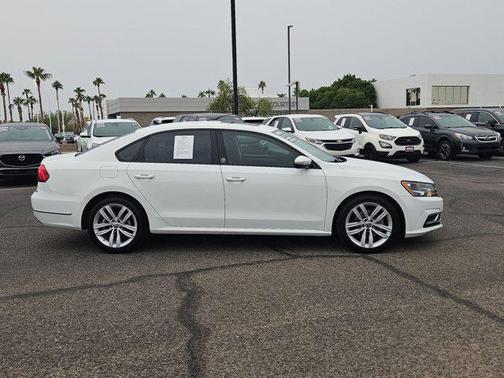2019 Volkswagen Passat 2.0T Wolfsburg Edition