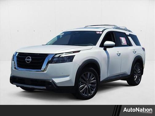 2025 Nissan Pathfinder SL FWD