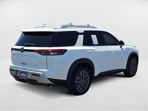 2025 Nissan Pathfinder SL FWD