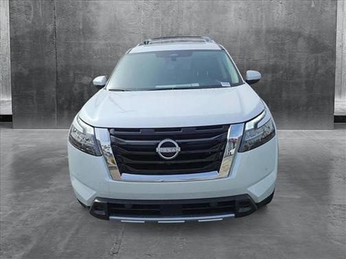 2025 Nissan Pathfinder SL FWD