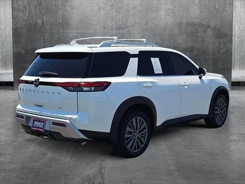 2025 Nissan Pathfinder SL FWD