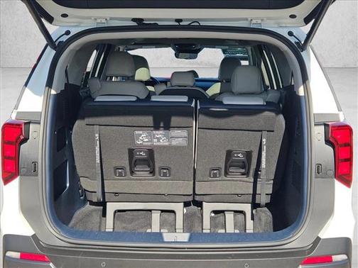 2025 Kia Carnival SX