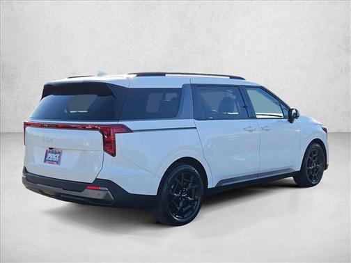 2025 Kia Carnival SX