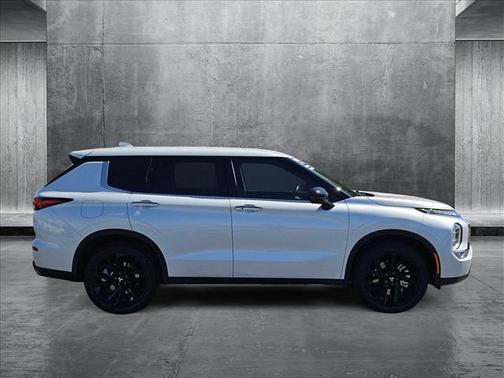 2024 Mitsubishi Outlander SE Black Edition S-AWC