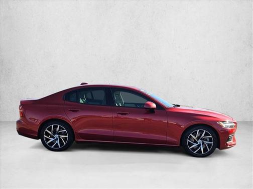 2019 Volvo S60 T5 Momentum